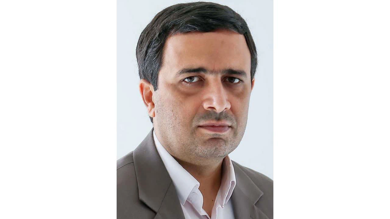 امین مقومی