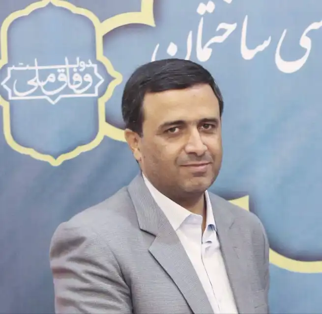 بیوگرافی امین مقومی